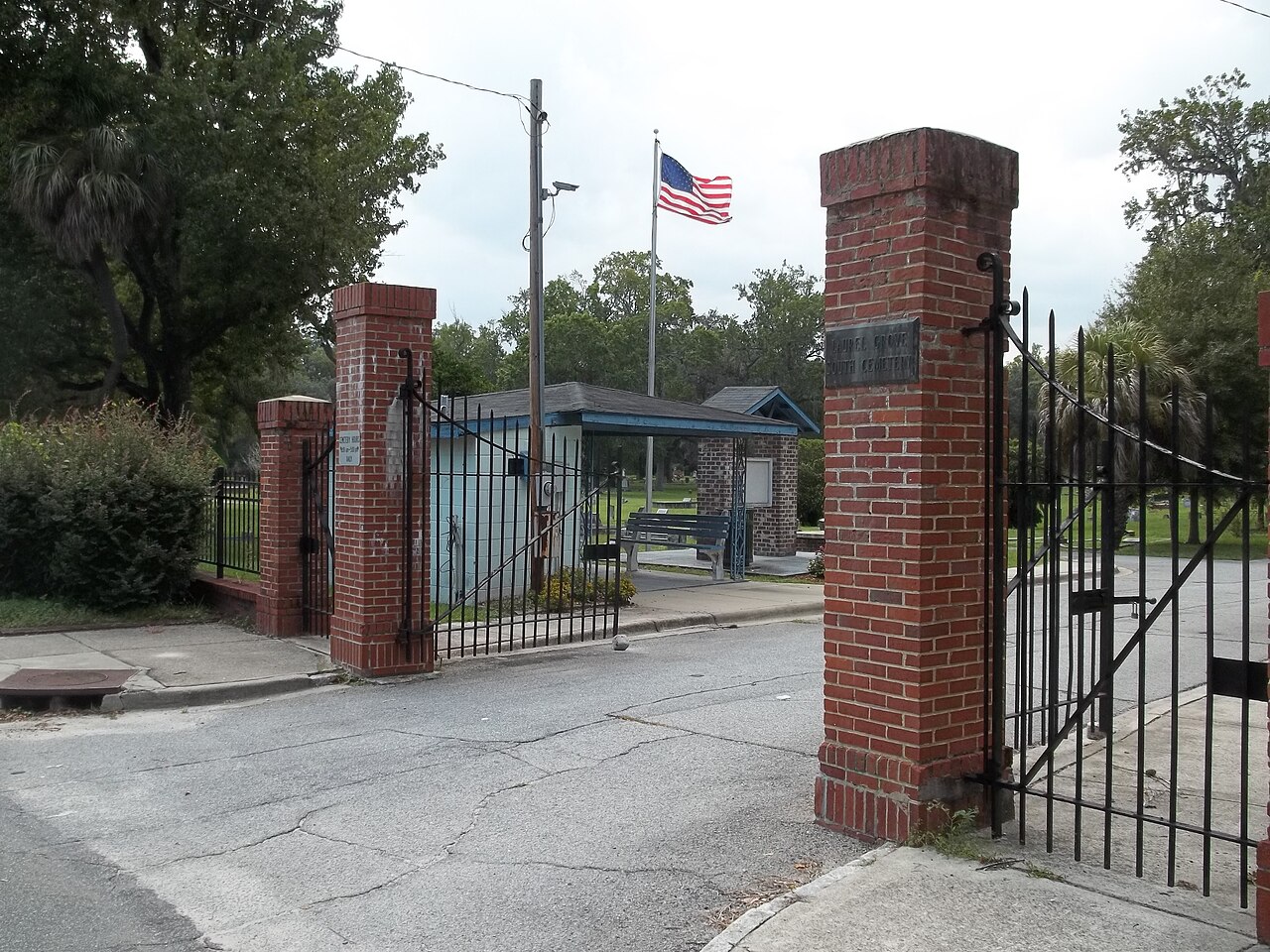 Laurel Grove South Cemetery
