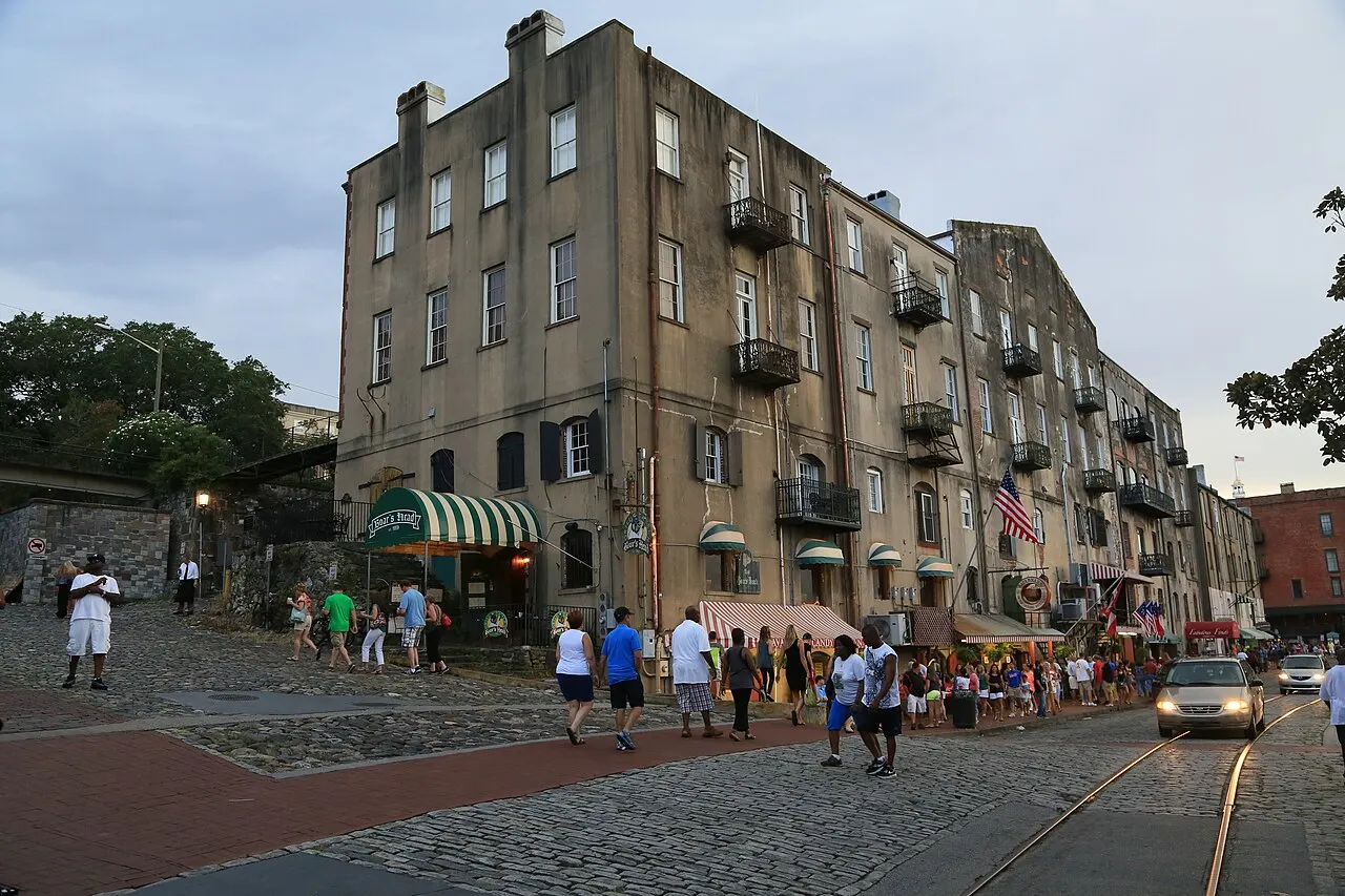 River Street, photo 2