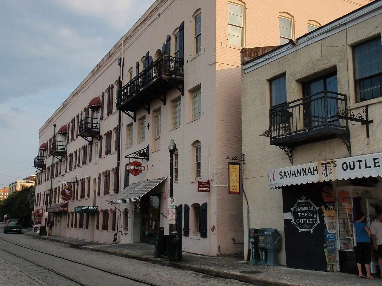 River Street, photo 3